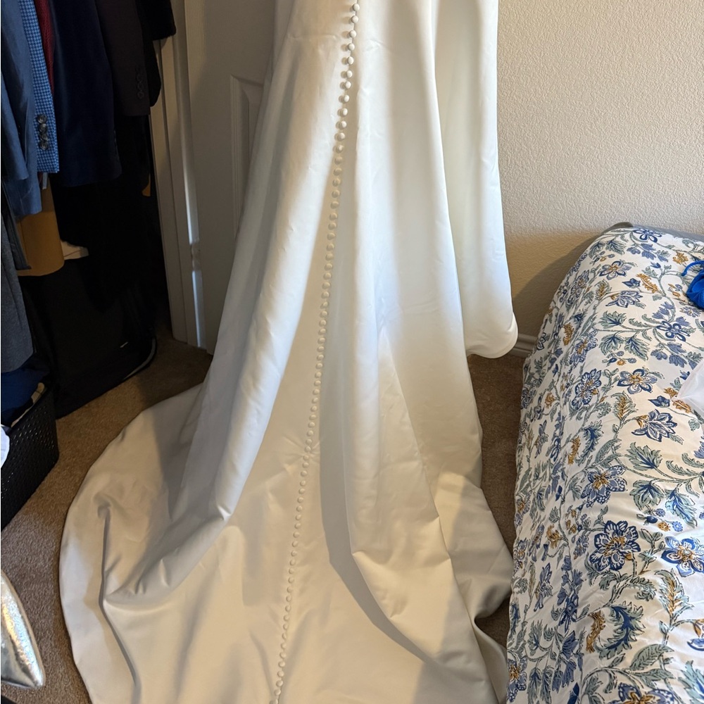David's Bridal Elegant Cream Wedding Dress - Picture 2 of 7